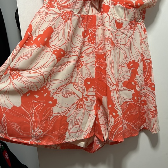 Floral Romper - Picture 4 of 5